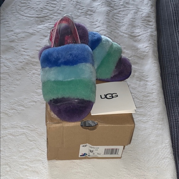 BNWT UGG Multicolor Fluffy Slippers - Picture 1 of 6